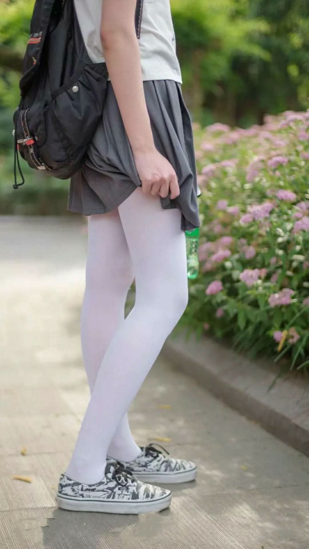 fb体育平台安全-拜仁慕尼黑客场3-2逆转沙尔克04，艰难取胜，拜仁慕尼黑客场球服